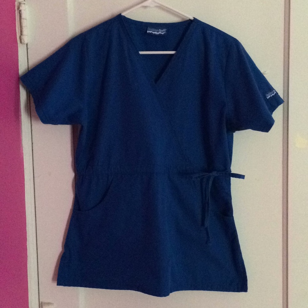 Scrub top